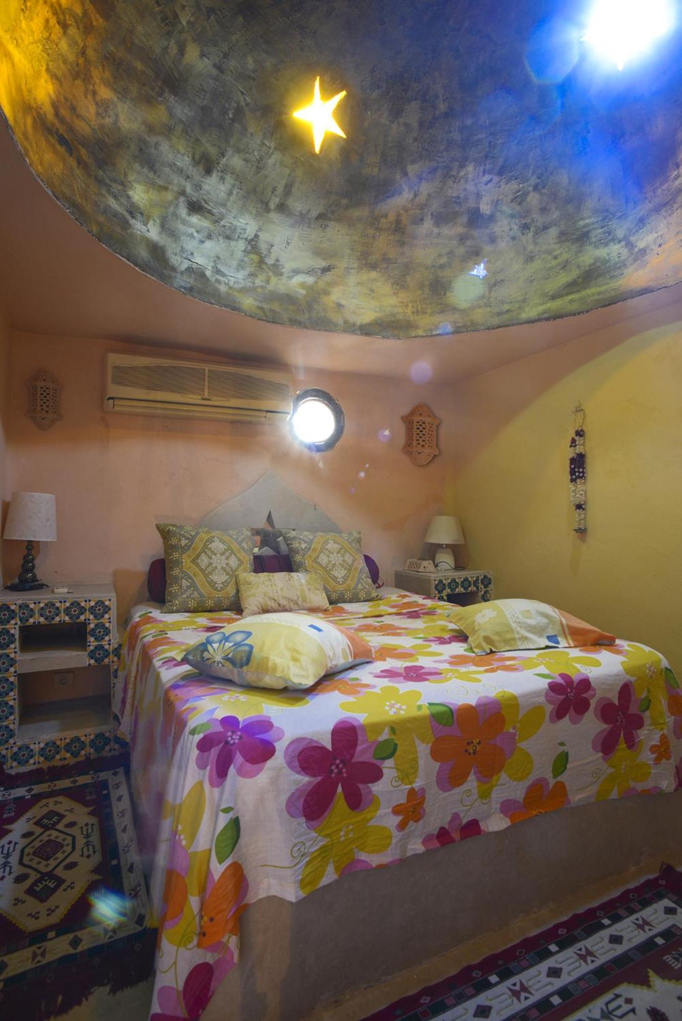Riad Dar El Caid - Palais XIII Siecle 托泽尔 外观 照片